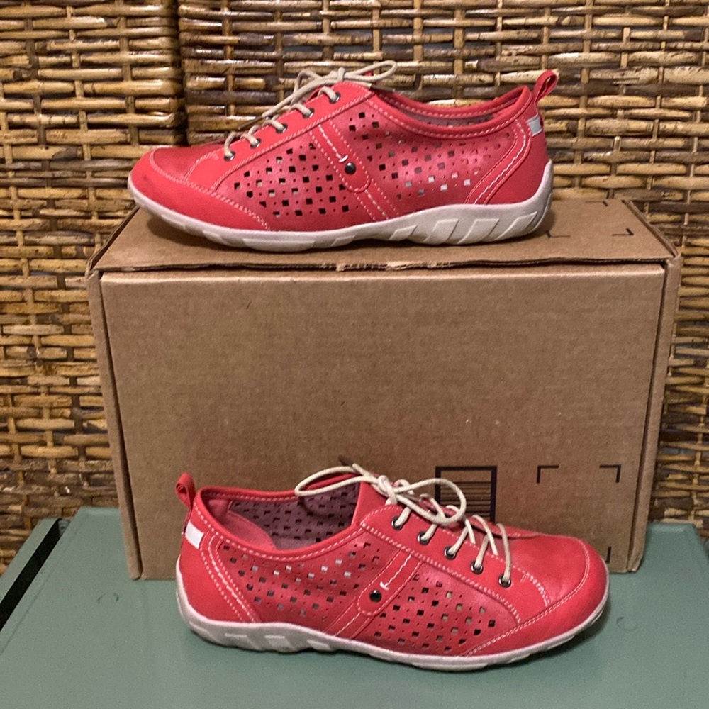 GUC NorthStyle red Perforated sneakers walking shoe 38 7.5 8